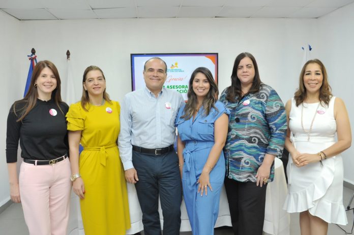 Voluntariado 1Johanna Trigo, Aury Fernández, José Joaquín Sosa, Orquídea Cruz, Gilda Pereyra y Grisbel Medina