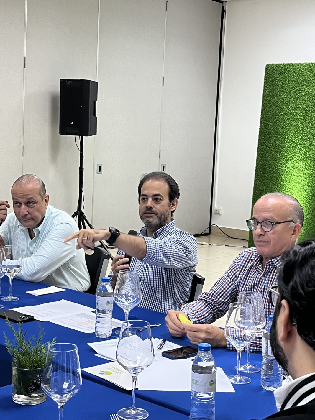 De izq. a der. - Luis Campos Jorge, 1er. vicepresidente CCPS, Carlos Iglesias, presidente CCPS, Fernando Puig, vicepresidente ejecutivo CCPS