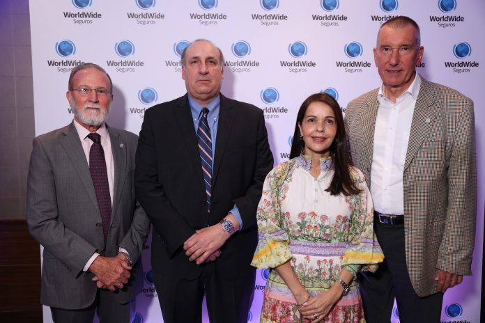 Ignacio Méndez, Zanoni Selig, Laura Acra y Thomas Kessler.