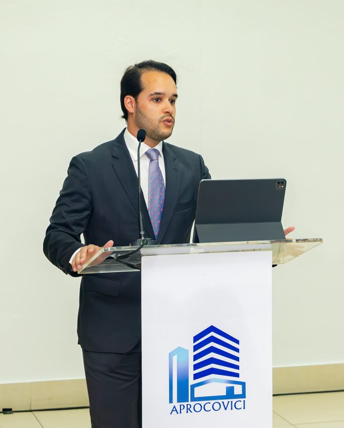 1-Alejandro Fondeur Mera, presidente saliente