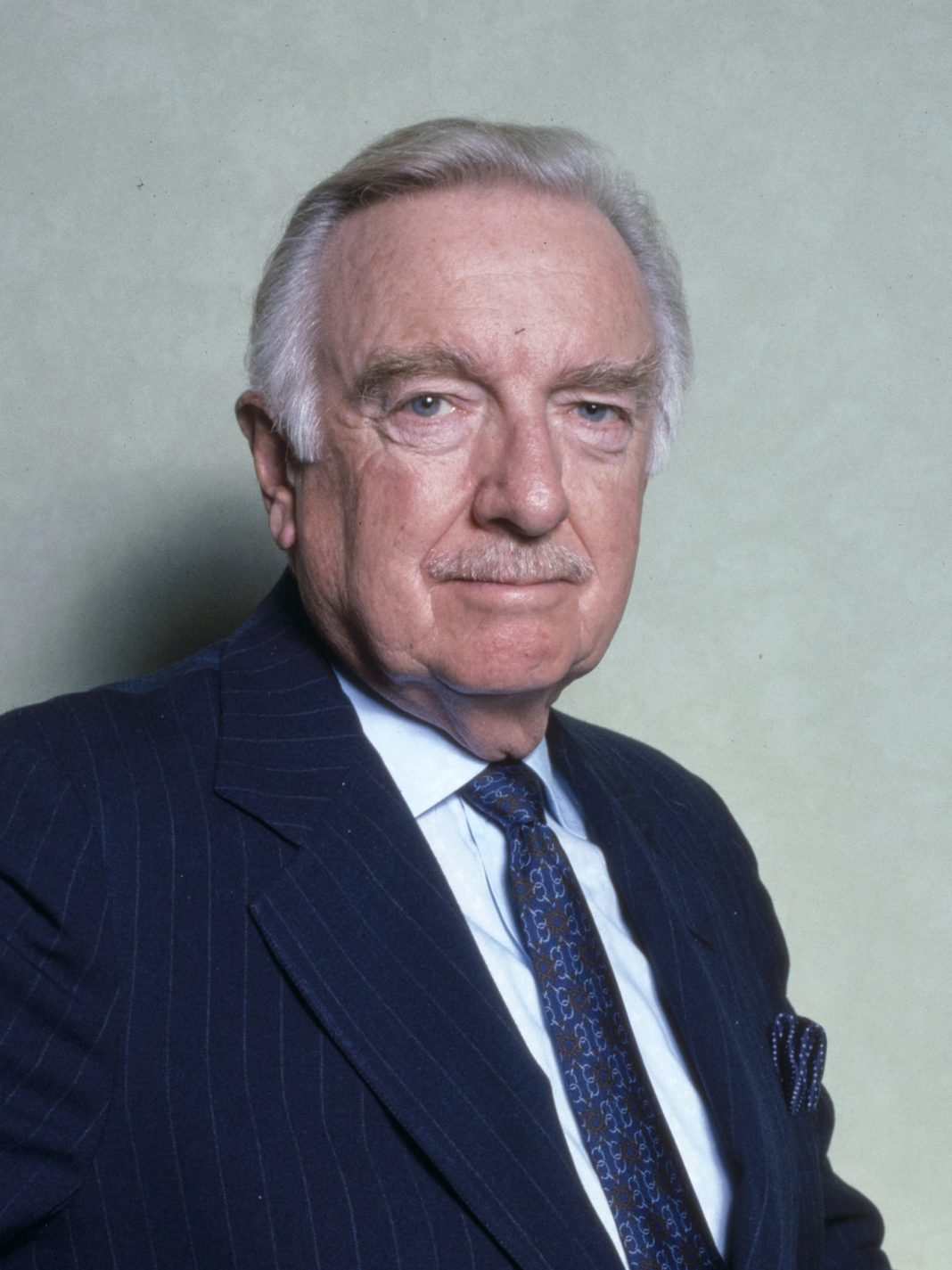 Walter_Cronkite_November_1983_gtfy.00866_(cropped)