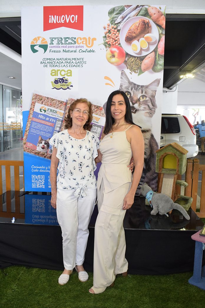 Mayra Simó y Giselle Baba Simó
