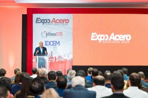 Alcalde Ulises Rodriguez, valoró el montaje de Expo Acero Santiago.