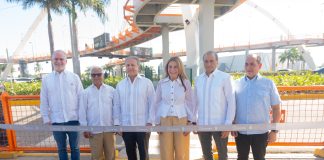 Alejandro Fernández, Luis López, Gustavo Ariza, Carolina Mejía, Lawrence Hazoury, Yiovany Moya