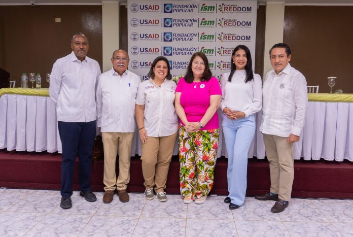 Ejecutivos de ISM, USAID y REDDOM presentan resultados de su alianza a favor de Santiago Rodríguez
