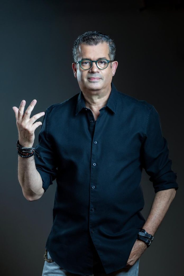Roger Zayas