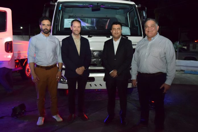 1.- Principal Camiones Tommy Terrero Jose Augusto Muñoz Senehal Chawla y Dario Lama
