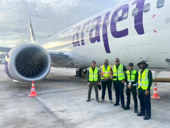 Equipo Arajet entrenamiento Boeing