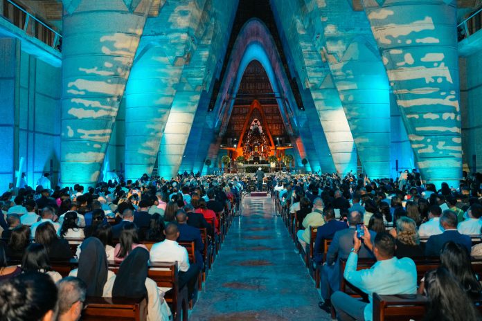 El concierto estuvo a cargo de la Orquesta Sinfónica Nacional, dirigida por el maestro José Antonio Molina.
