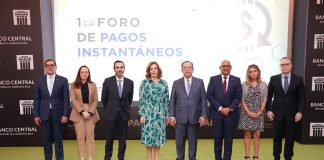 Ángel González, Maria Teresa Chimienti, Guillermo Rabadán, Clarissa de la Rocha, Héctor Valdez, Ervin Novas, Ana María Prieto y José Mattos.
