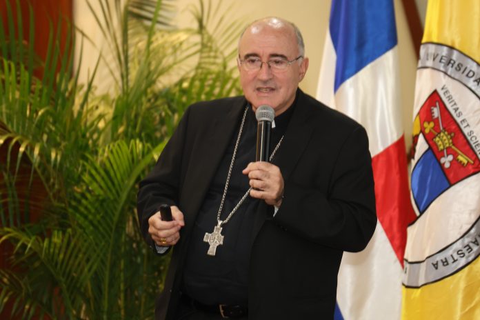 Daniel Fernando Cardenal Sturla Berhouet, arzobispo de Montevideo, Uruguay.