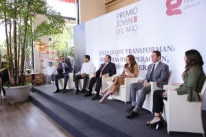 Foro Jóvenes que transforman historias de superación y liderazgo