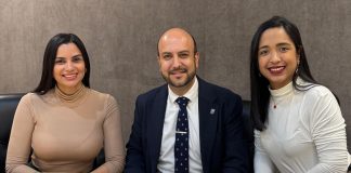 Maité De León, Julio Reza y Lorena Trinidad.