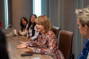 Rosanna Ruiz, presidenta de la ABA encabeza encuentro con gestores de RRHH