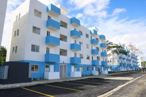 Una hilera de los apartamentos en Guajimía