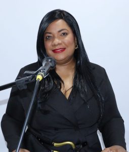 Claudia Agramonte es docente de Neuro Oratoria y Locución en la Escuela Dominicana de Comunicación Oral (Edoco).