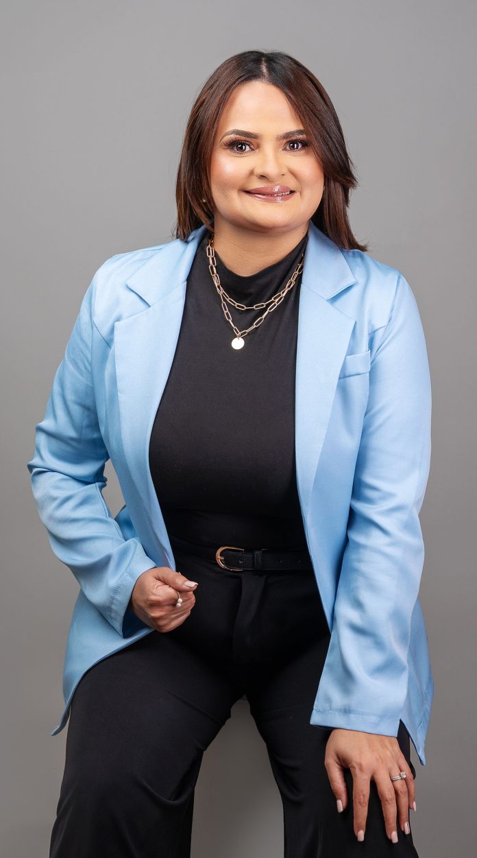 A Karina García le apasiona la asesoría corporativa y la gestión estratégica de marcas.