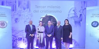 Ervin Novas Bello, Clarissa De La Rocha, Héctor Valdez Albizu, José Alcántara Almánzar y Cynthia Goico