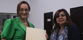 Lady Reyes junto a la directora general de Museos Puebla, Josefina Farfán Ortega.