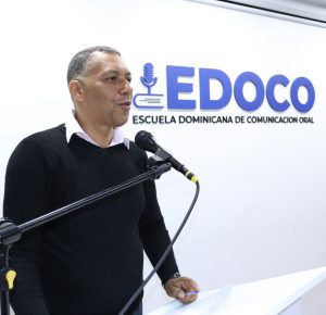 Monchy Roquez afirma que la pasión por la comunicación le viene desde muy niño. 