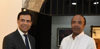 Roberto Ángel Salcedo, junto a Samuel Pereyra.