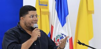 Luis Felipe Núñez, productor de televisión.