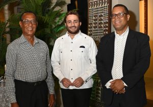  José Bautista, Juan Tomas y Ramón Chavez.