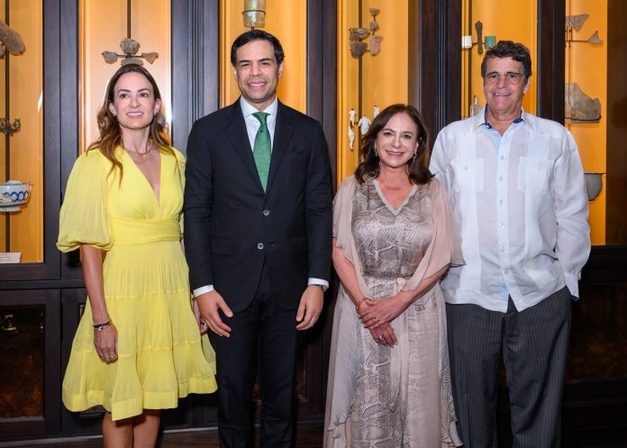 Casa Mella-Russo recibe la visita del Ministro de Cultura y del Cuerpo Diplomático