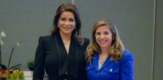 Marian Rojas Estapé y Lucy Doughty.