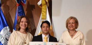 Vhyna Ortega, Diego Gabriel Acosta Diaz y Sra. Matilde Cruz de Farach (1er lugar).