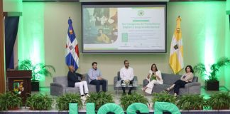 El panel la especialización e innovación de los medios.