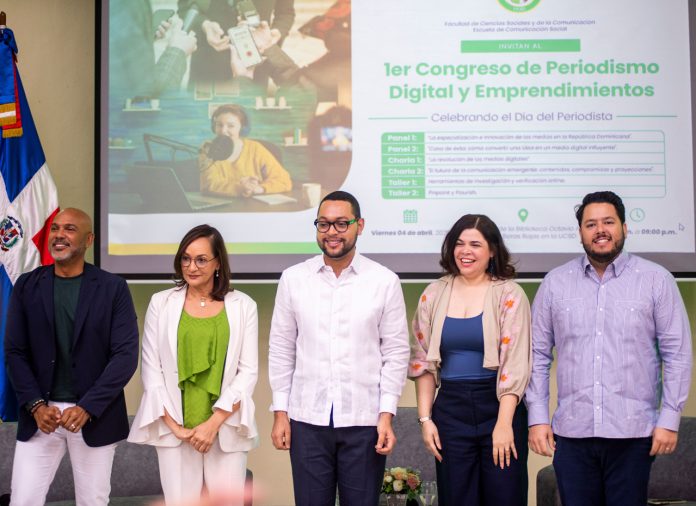 Salvador Batista, Lady Reyes, Cristián Cabrera, Viena Divaluna y Gustavo Yunén.
