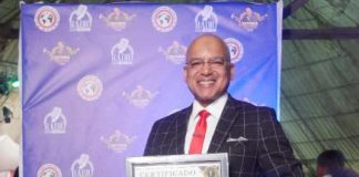 Tyrone Dotel recibe reconocimiento en la primera edición del Día Internacional de la Salsa RD