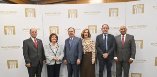 Dos nuevos libros se suman a la Biblioteca Juan Pablo Duarte del BCRD.
