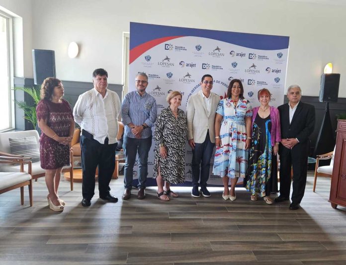 Yenny Polanco Lovera asume la presidencia de FIPETUR para el período 2025-2027.