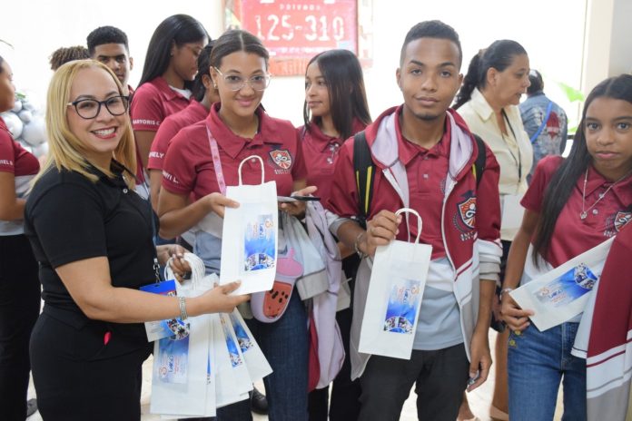 UASD Recinto Santiago realiza exitosamente Tercera Feria Vocacional “Soy UASD”.