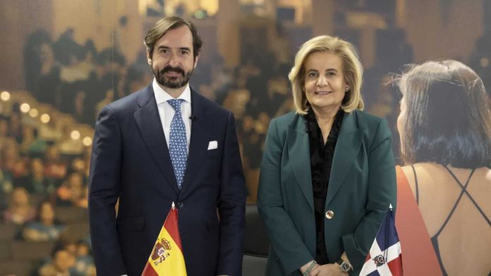 Exministra española ofrece clase magistral en CEF.- Santo Domingo.