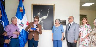 RTVD entrega reconocimiento “Estrella al Legado Cultural” a Casandra Damirón.
