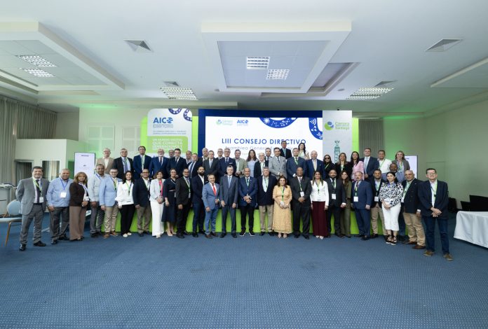 Encuentro Iberoamericano AICO y CIAC Concluye con una Cena de Clausura en Santiago.