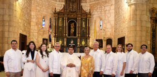 Grupo Cometa ofrece eucaristía por 50 Aniversario.