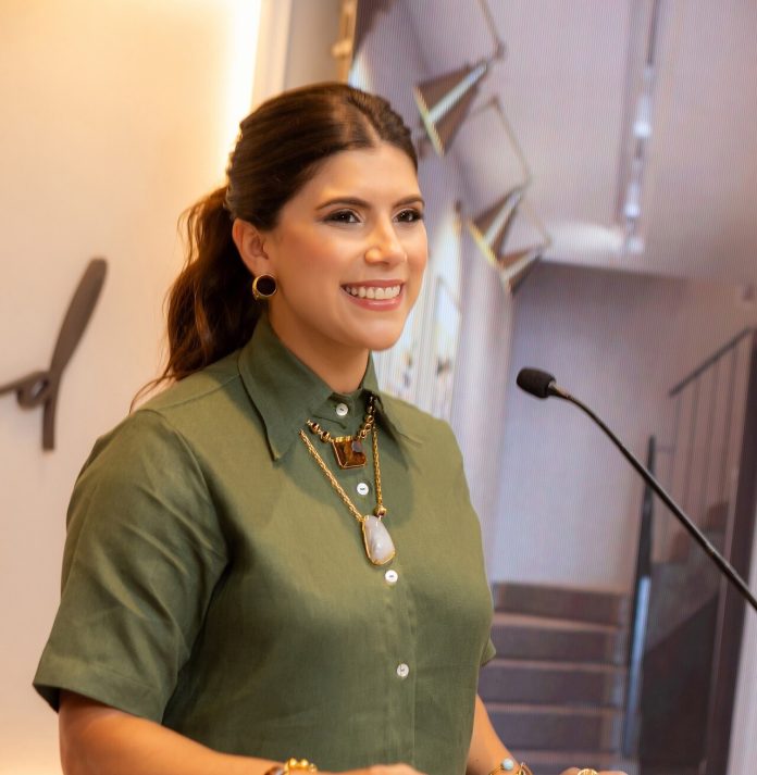Paloma Rodríguez: una voz dominicana que conquista el mundo del voice over.