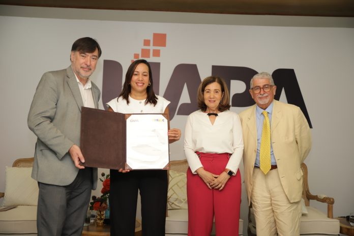 La UAPA celebra 30 años con medalla de honor de la UDUALC.