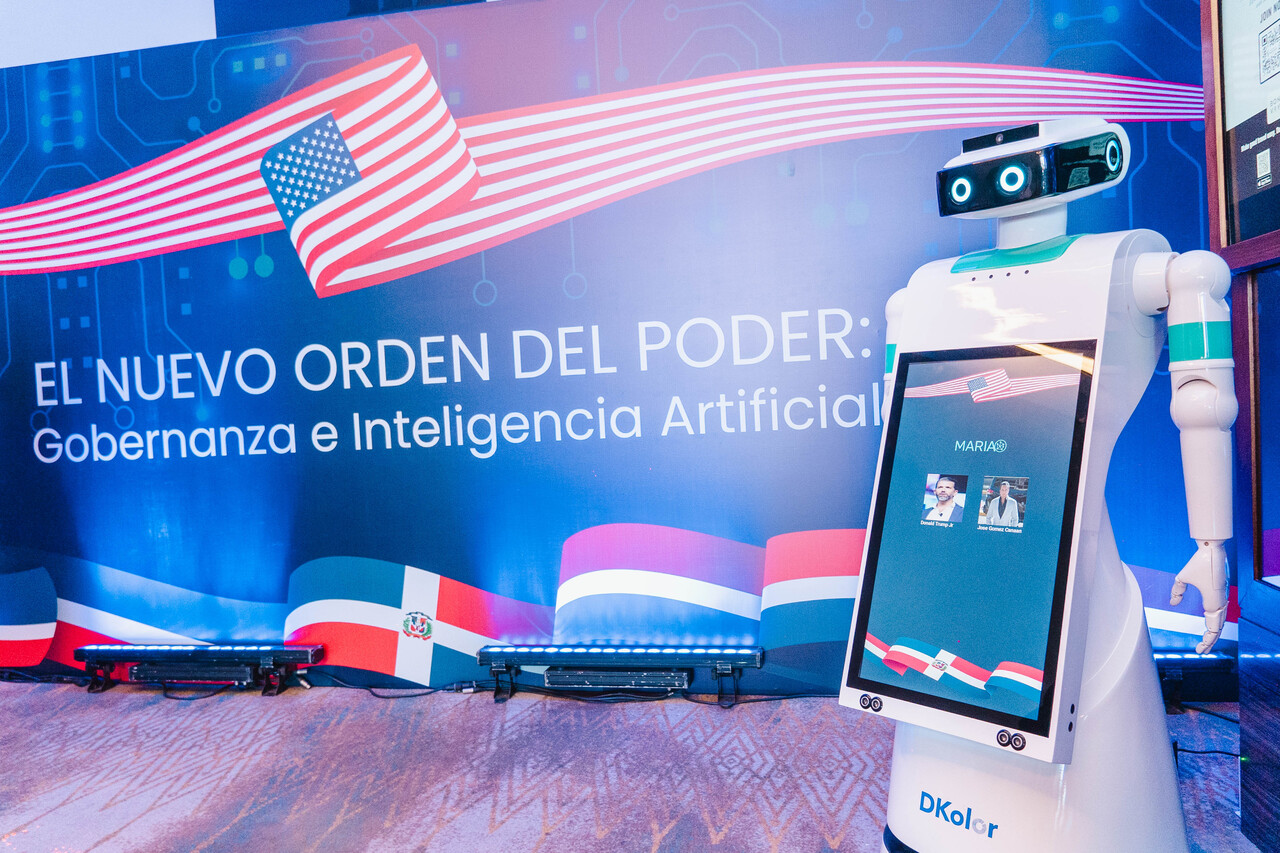 “El Nuevo Orden del Poder” sorprende al país con María y Roger Stone.