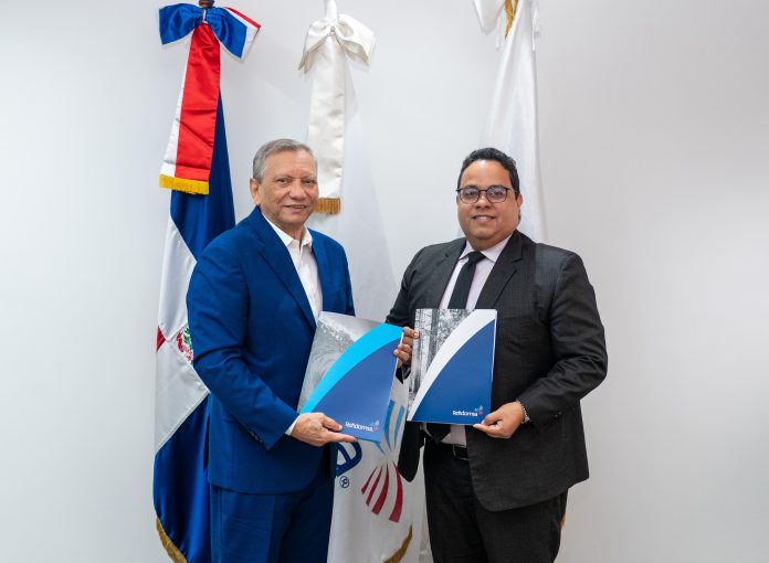 Refidomsa e Incabide firman acuerdo para gestionar estaciones de combustible incautadas.