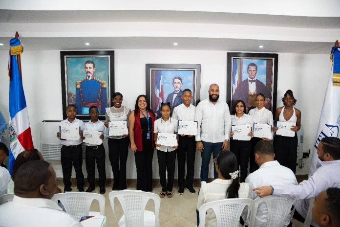 ITLA forma a 129 nuevos profesionales en Monte Plata a través de su programa de Educación Continua.