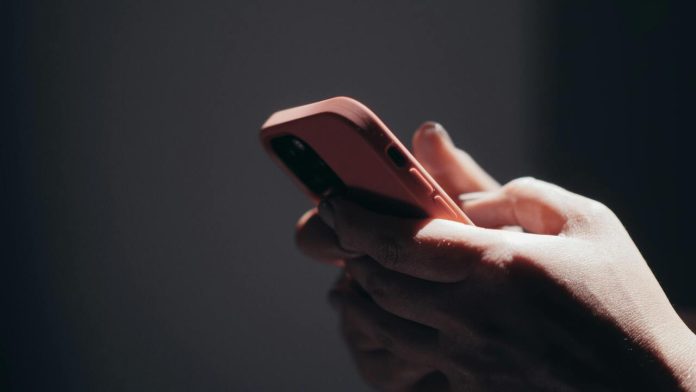 ¿Te hackearon WhatsApp? Así están usando tu cuenta para estafas. ¿Te hackearon WhatsApp? Así están usando tu cuenta para estafas.