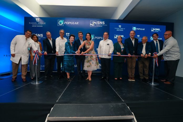 Banco Popular Dominicano, Primera Dama y Servicio Nacional de Salud remozan la Maternidad Doña Renée Klang de Guzmán.