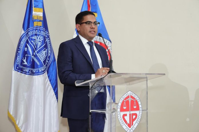 Enoé Domínguez pone en circulación guía clave para emprendedores en tiempos fiscales desafiantes.