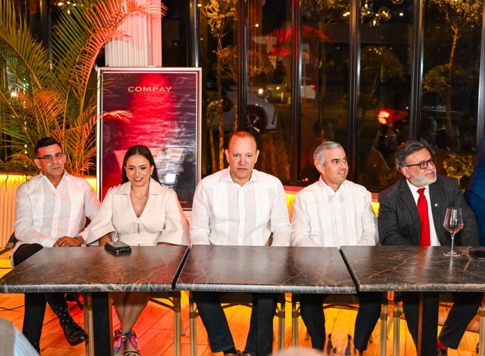 "Cigarro Compay Segundo" se lanza desde Amigos Seafood, epicentro de grandes eventos.