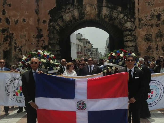 Los notarios dominicanos celebran su día nacional con diferentes actividades.